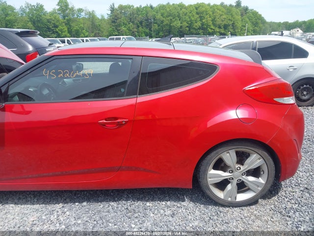 45226439 :رقم المزاد ، KMHTC6AD8HU321079 vin ، 2017 Hyundai Veloster Value Edition مزاد بيع