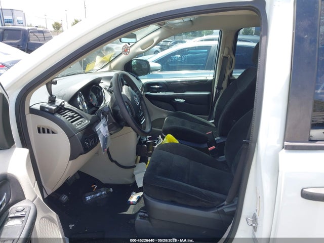 Dodge Grand Caravan American Value Pkg 2016 2C4RDGBG7GR211212 Image 5