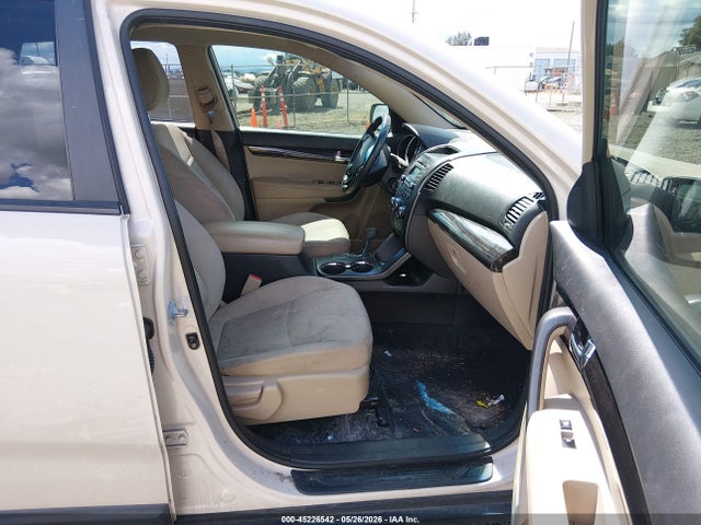 45226542 :رقم المزاد ، 5XYKTCA13BG014917 vin ، 2011 Kia Sorento Lx مزاد بيع