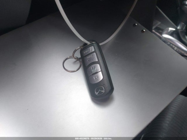 JM1BM1U78G1332332 Mazda Mazda3 I Sport