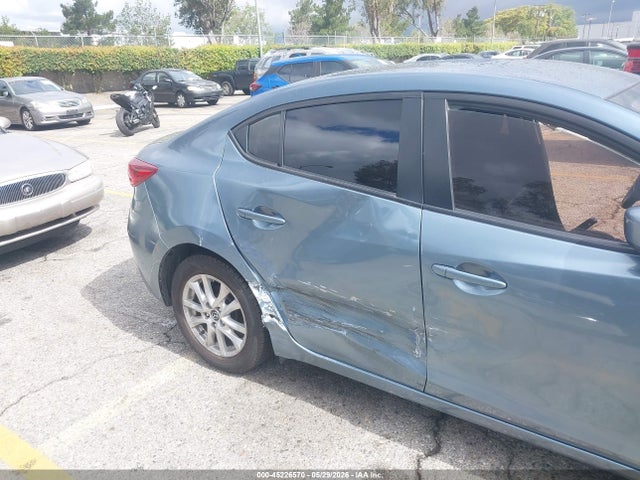JM1BM1U78G1332332 Mazda Mazda3 I Sport