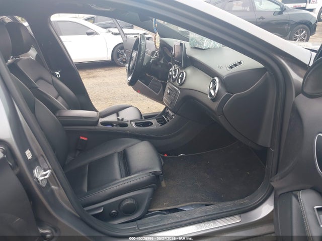 45226586 :رقم المزاد ، WDCTG4EB0GJ270922 vin ، 2016 Mercedes-benz Gla 250 مزاد بيع