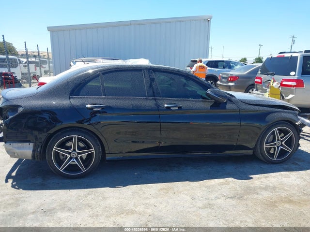 55SWF4JB7JU264799 Mercedes-Benz C 300