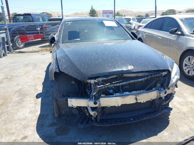 55SWF4JB7JU264799 Mercedes-Benz C 300
