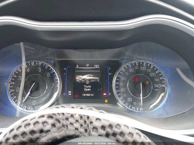 Продажа на аукционе авто 2015 Chrysler 200 Limited, vin: 1C3CCCAB9FN658888, номер лота: 45226600