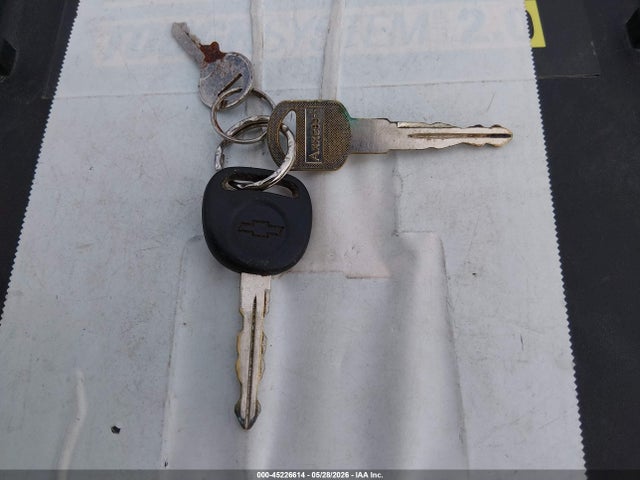 45226614 :رقم المزاد ، 1GCDT13X13K112693 vin ، 2003 Chevrolet S-10 Ls مزاد بيع