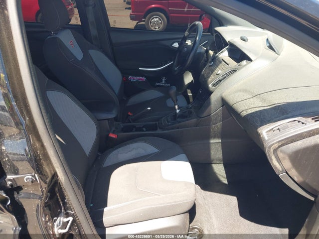 2017 Ford Focus St მანქანა იყიდება აუქციონზე, vin: 1FADP3L96HL270858, აუქციონის ნომერი: 45226691