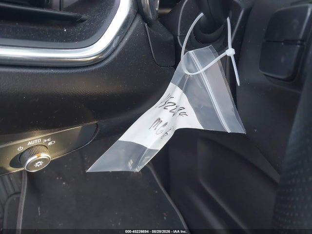 3GNAXJEV5JS575884 Chevrolet EQUINOX LT