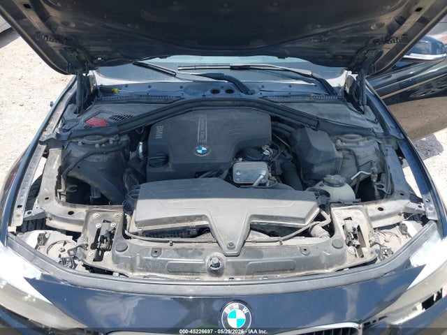 BMW 320i Xdrive 2016 WBA8E5G52GNT93769 Image 10