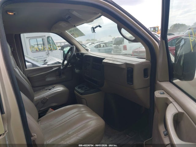 45226704 :رقم المزاد ، 1GAHG35UX51267670 vin ، 2005 Chevrolet Express مزاد بيع