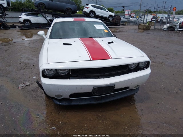 2014 Dodge Challenger Rallye Redline მანქანა იყიდება აუქციონზე, vin: 2C3CDYAG5EH101084, აუქციონის ნომერი: 45226736