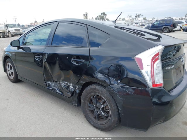 Продажа на аукционе авто 2015 Toyota Prius Two, vin: JTDKN3DU7F1922230, номер лота: 45226751