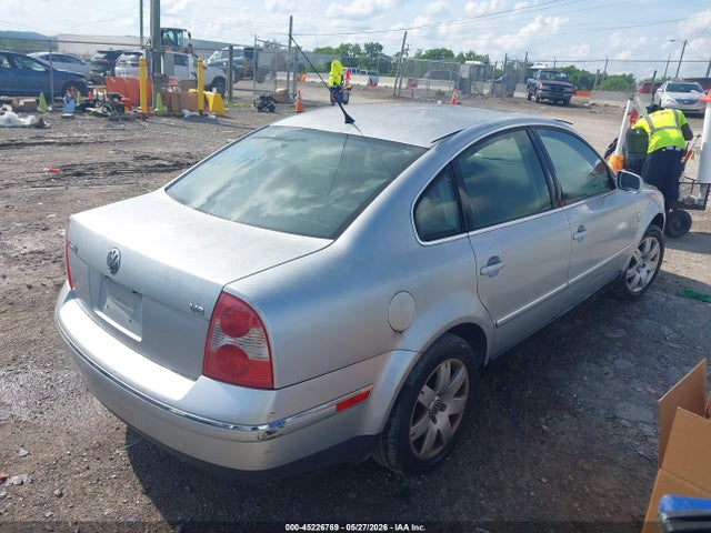 45226769 :رقم المزاد ، WVWRH63B93P198430 vin ، 2003 Volkswagen Passat Glx مزاد بيع
