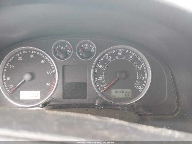 45226769 :رقم المزاد ، WVWRH63B93P198430 vin ، 2003 Volkswagen Passat Glx مزاد بيع