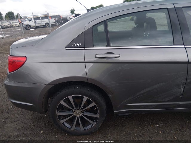2013 Chrysler 200 Touring მანქანა იყიდება აუქციონზე, vin: 1C3CCBBB2DN584719, აუქციონის ნომერი: 45226812