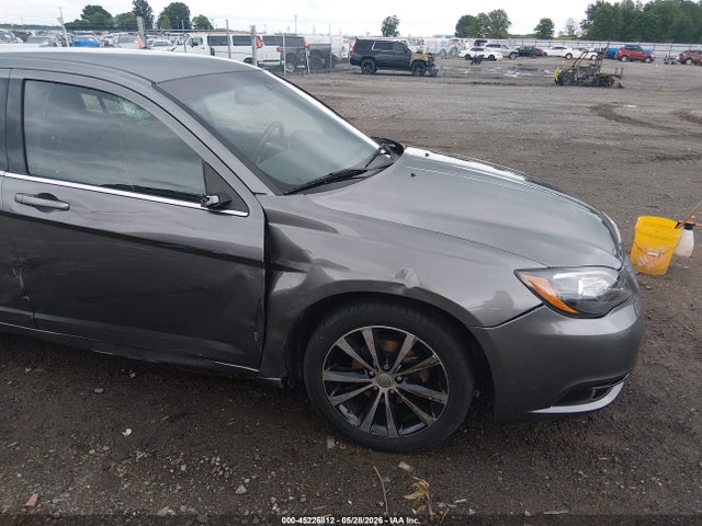 2013 Chrysler 200 Touring მანქანა იყიდება აუქციონზე, vin: 1C3CCBBB2DN584719, აუქციონის ნომერი: 45226812