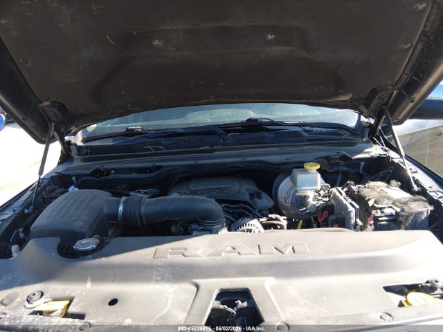 45226815 :رقم المزاد ، 1C6SRFRT2KN520034 vin ، 2019 Ram 1500 Laramie  4x4 6'4 Box مزاد بيع