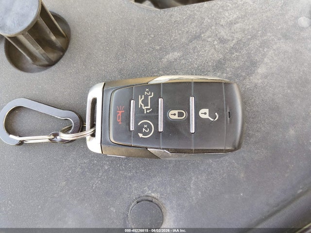 45226815 :رقم المزاد ، 1C6SRFRT2KN520034 vin ، 2019 Ram 1500 Laramie  4x4 6'4 Box مزاد بيع