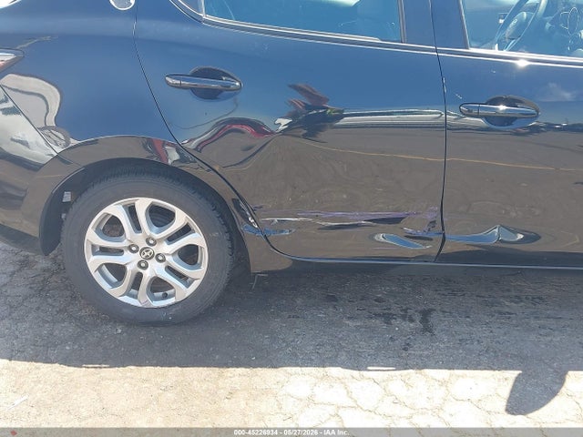 Scion IA 2016 3MYDLBZV3GY134618 Image 6