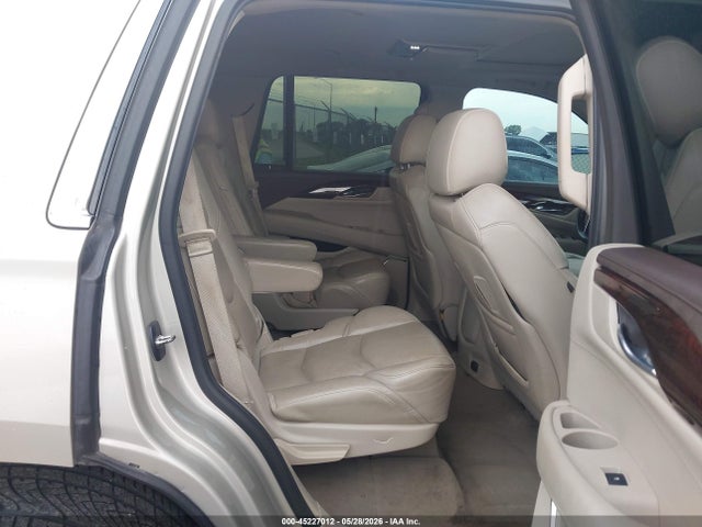 2015 Cadillac Escalade Luxury მანქანა იყიდება აუქციონზე, vin: 1GYS4BKJ6FR303197, აუქციონის ნომერი: 45227012