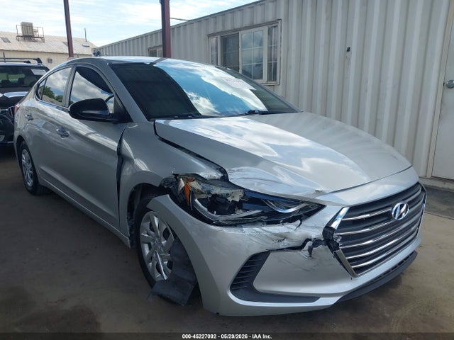 2018 5NPD74LF8JH328260 main image