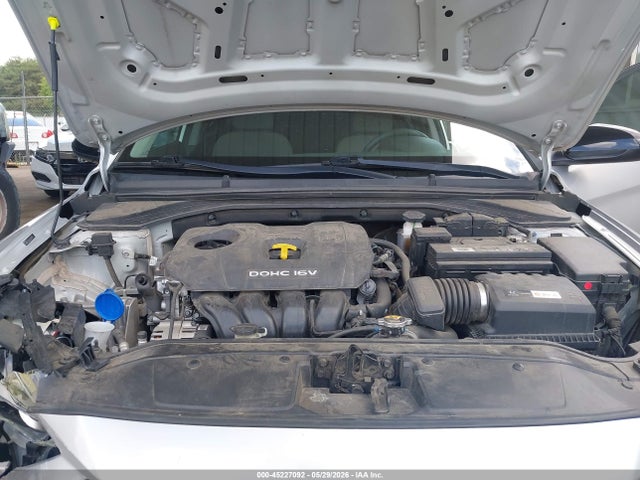 Hyundai ELANTRA SE 2018 5NPD74LF8JH328260 Image 10