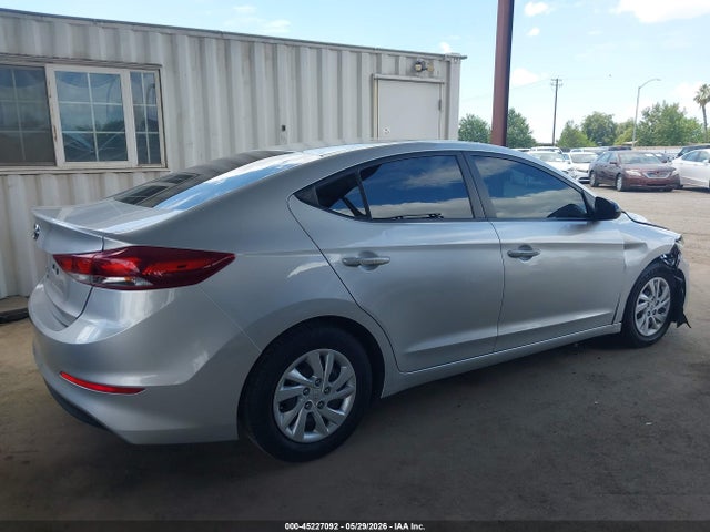 Hyundai ELANTRA SE 2018 5NPD74LF8JH328260 Image 13
