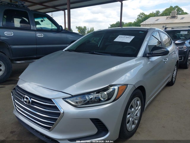 Hyundai ELANTRA SE 2018 5NPD74LF8JH328260 Image 2