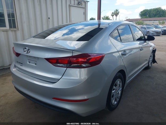 Hyundai ELANTRA SE 2018 5NPD74LF8JH328260 Image 4