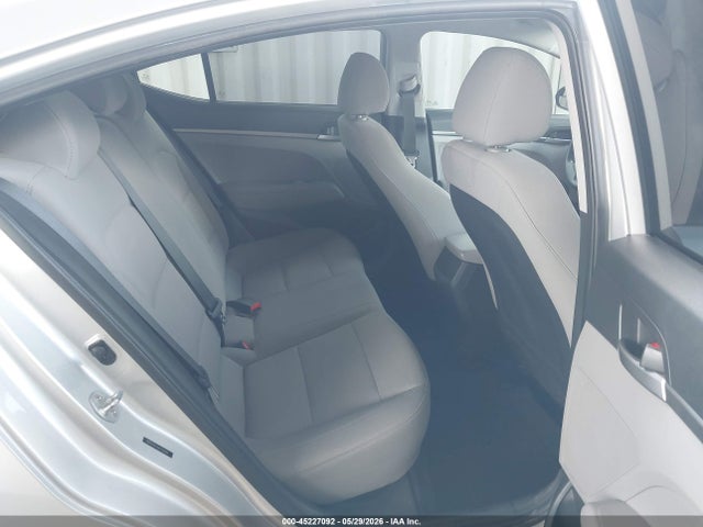 Hyundai ELANTRA SE 2018 5NPD74LF8JH328260 Image 8