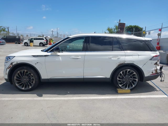 5LM5J7XC8MGL11984 Lincoln Aviator Reserve