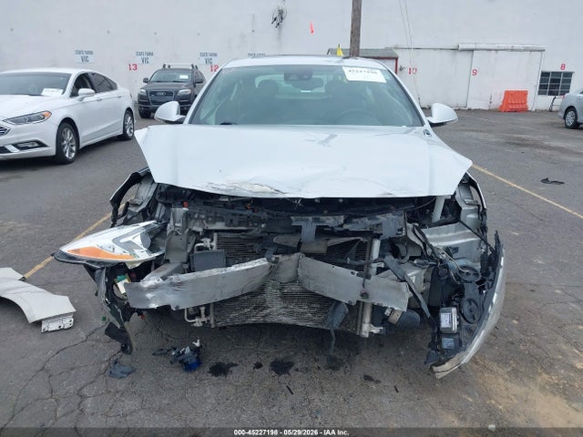 Buick Regal Turbo Gs 2016 2G4GU5GX2G9108330 Image 13