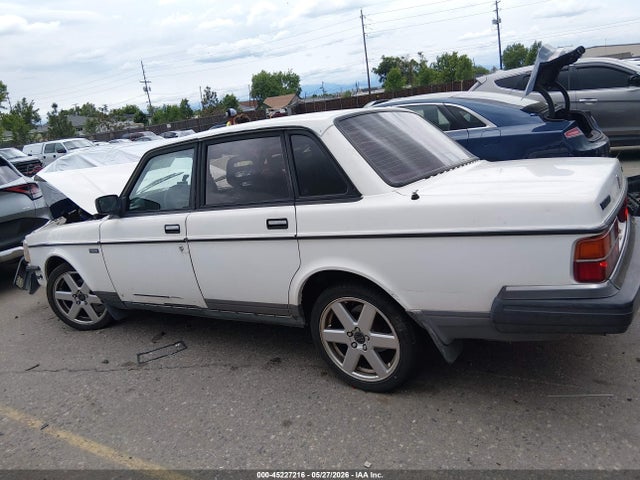 1993 Volvo 240 მანქანა იყიდება აუქციონზე, vin: YV1AS8809P1481169, აუქციონის ნომერი: 45227216