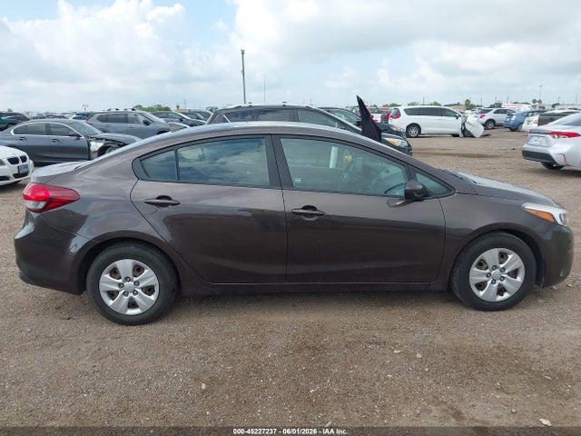 Продажа на аукционе авто 2018 Kia Forte Lx, vin: 3KPFK4A7XJE168504, номер лота: 45227237