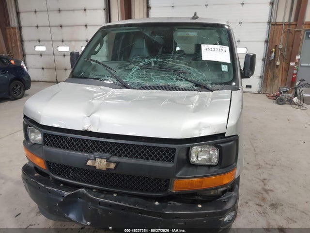 Продажа на аукционе авто 2017 Chevrolet Express 3500 Ls, vin: 1GAZGNFF2H1303694, номер лота: 45227254