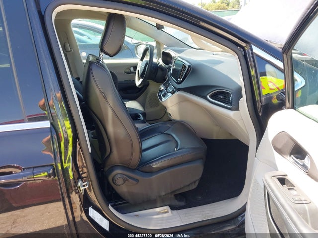 Продаж на аукціоні авто 2023 Chrysler Pacifica Touring L, vin: 2C4RC1BG9PR606492, номер лоту: 45227300
