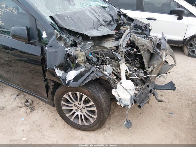 Toyota SIENNA XLE 2020 5TDYZ3DC6LS071428 Image 6
