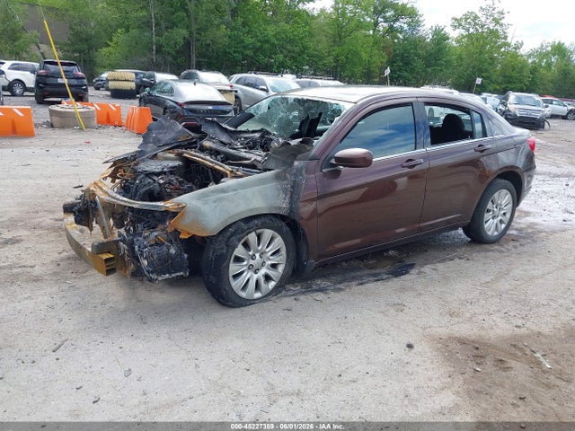 Продаж на аукціоні авто 2013 Chrysler 200 Lx, vin: 1C3CCBAB8DN686303, номер лоту: 45227359