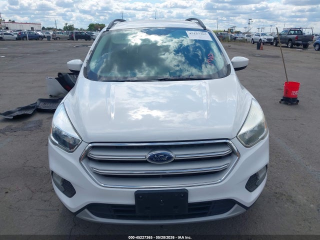 Продажа на аукционе авто 2018 Ford Escape Se, vin: 1FMCU0GDXJUB16841, номер лота: 45227365