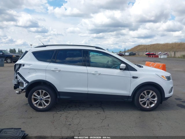 Продажа на аукционе авто 2018 Ford Escape Se, vin: 1FMCU0GDXJUB16841, номер лота: 45227365