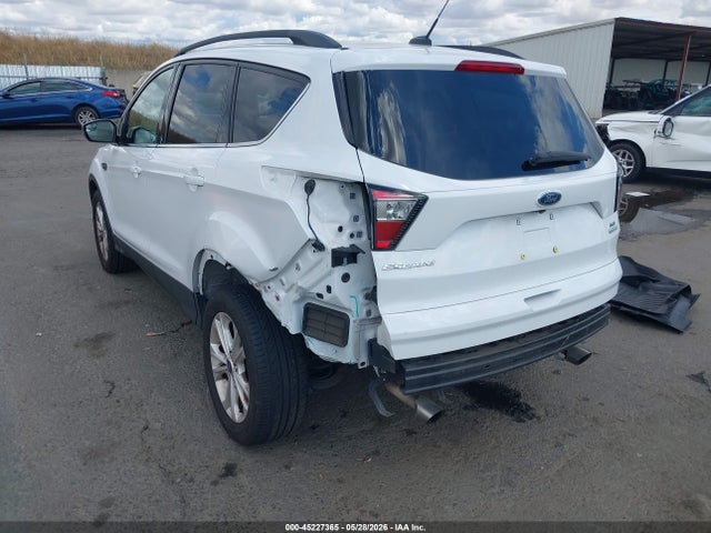 Продажа на аукционе авто 2018 Ford Escape Se, vin: 1FMCU0GDXJUB16841, номер лота: 45227365