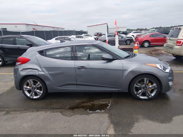 Auction sale of the 2016 Hyundai Veloster, vin: KMHTC6AD3GU272646, lot number: 45227431