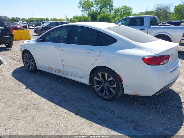 45227481 :رقم المزاد ، 1C3CCCBG0FN581239 vin ، 2015 Chrysler 200 S مزاد بيع