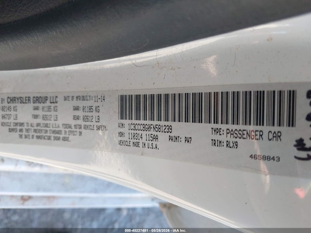 45227481 :رقم المزاد ، 1C3CCCBG0FN581239 vin ، 2015 Chrysler 200 S مزاد بيع