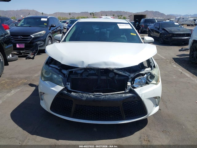 45227532 :رقم المزاد ، 4T1BF1FK3GU587749 vin ، 2016 Toyota Camry Se مزاد بيع