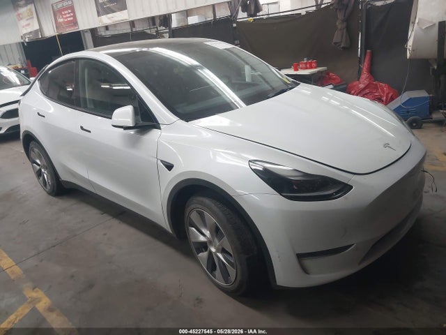 Tesla Model Y 2023 7SAYGDEE3PF608085 Image 1