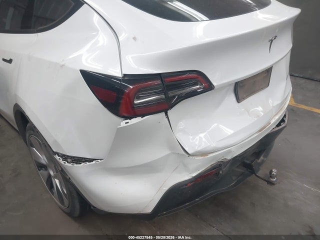 Tesla Model Y 2023 7SAYGDEE3PF608085 Image 6