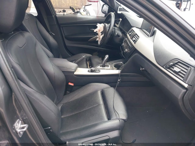 2014 Bmw 320i Xdrive მანქანა იყიდება აუქციონზე, vin: WBA3C3C5XEF986913, აუქციონის ნომერი: 45227563
