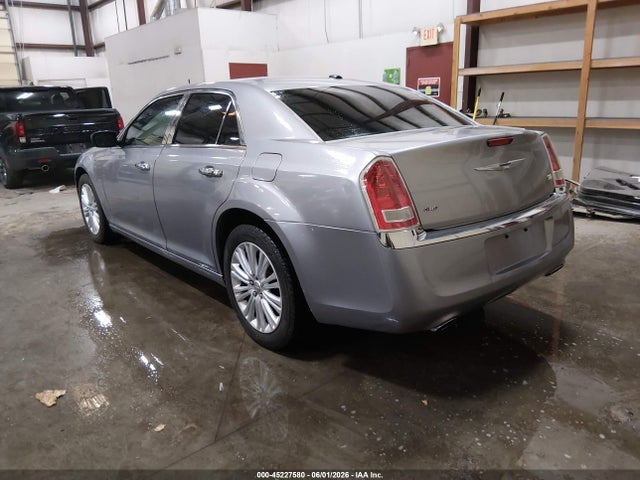 2C3CCARG4EH352726 Chrysler 300