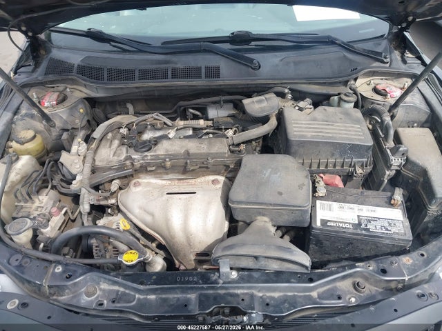 45227587 :رقم المزاد ، 4T4BF3EKXBR148043 vin ، 2011 Toyota Camry Xle مزاد بيع